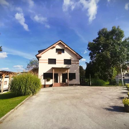 Apartma Vila Tara Prebold Exteriör bild